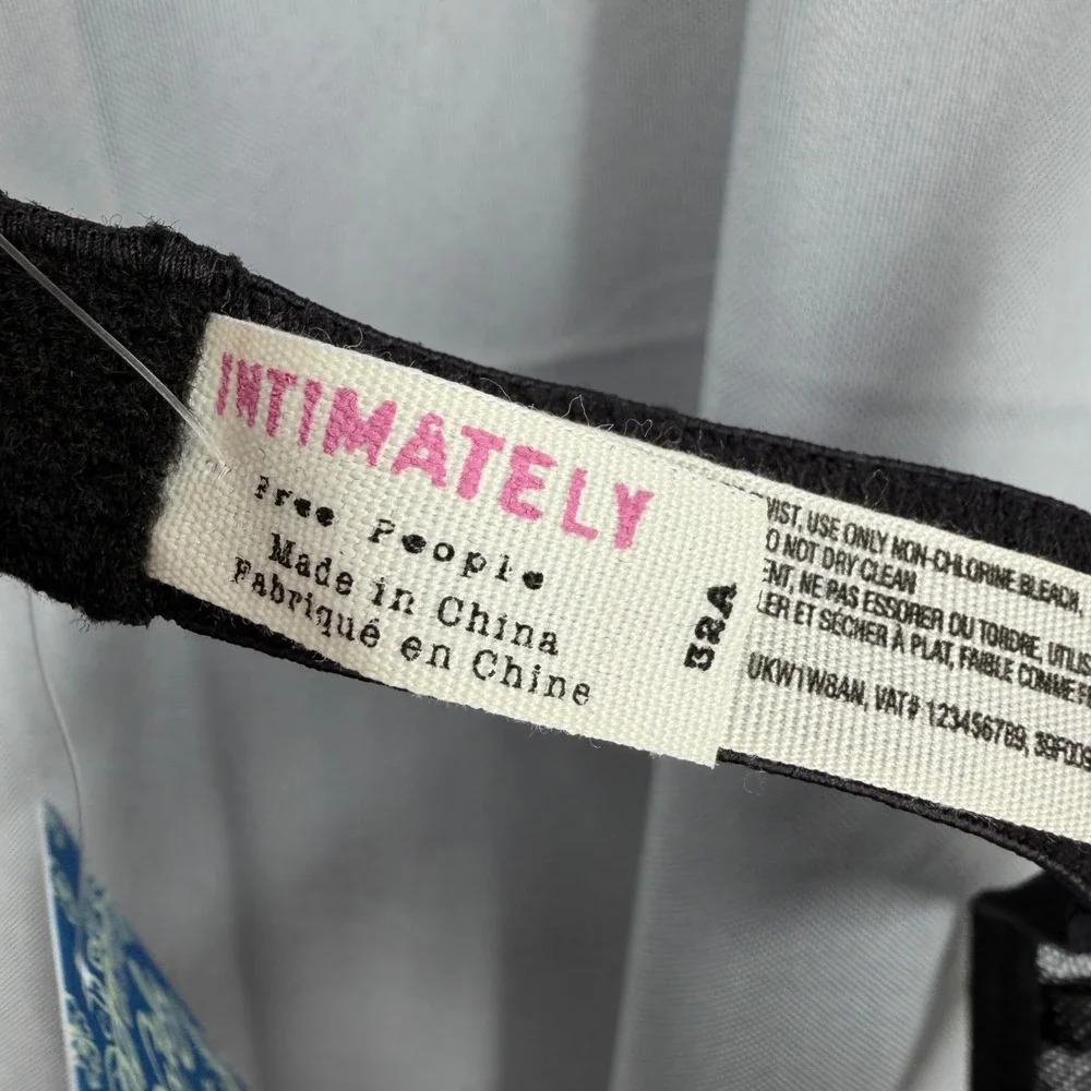 Free People‎ Intimately Black Lace Underwire Bra 32A New